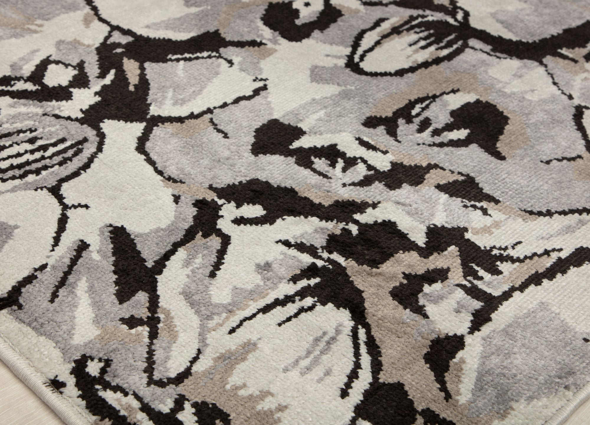 Elizabeth Sutton VE65A Over The Moon Floral Modern Cream Area Rug, 2'0" x 4'0"