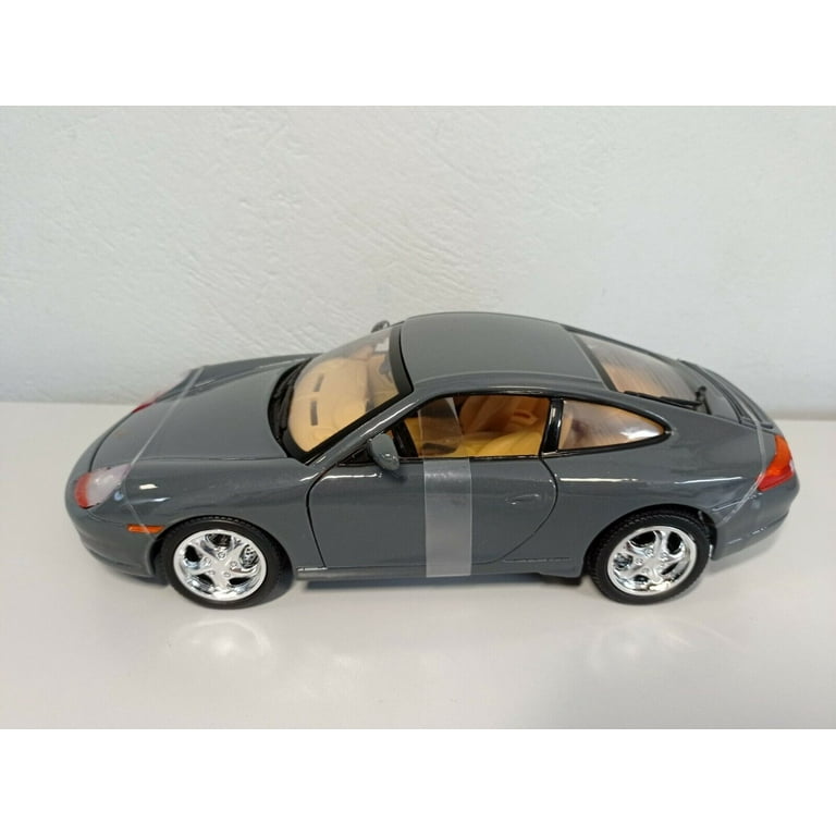 Motormax 1999 Porsche 911 (996) Carrera Coupe Grey Metallic