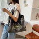 thumbnail image 4 of Bolso De Hombro PVC De Gran Capacidad Impermeable Material De Moda Para Mujer, 4 of 4