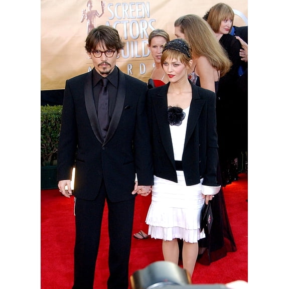 Johnny Depp, Vanessa Paradis At Arrivals For 11Th Annual Screen Actors Guild (Sag) Awards, Shrine Auditorium, Los