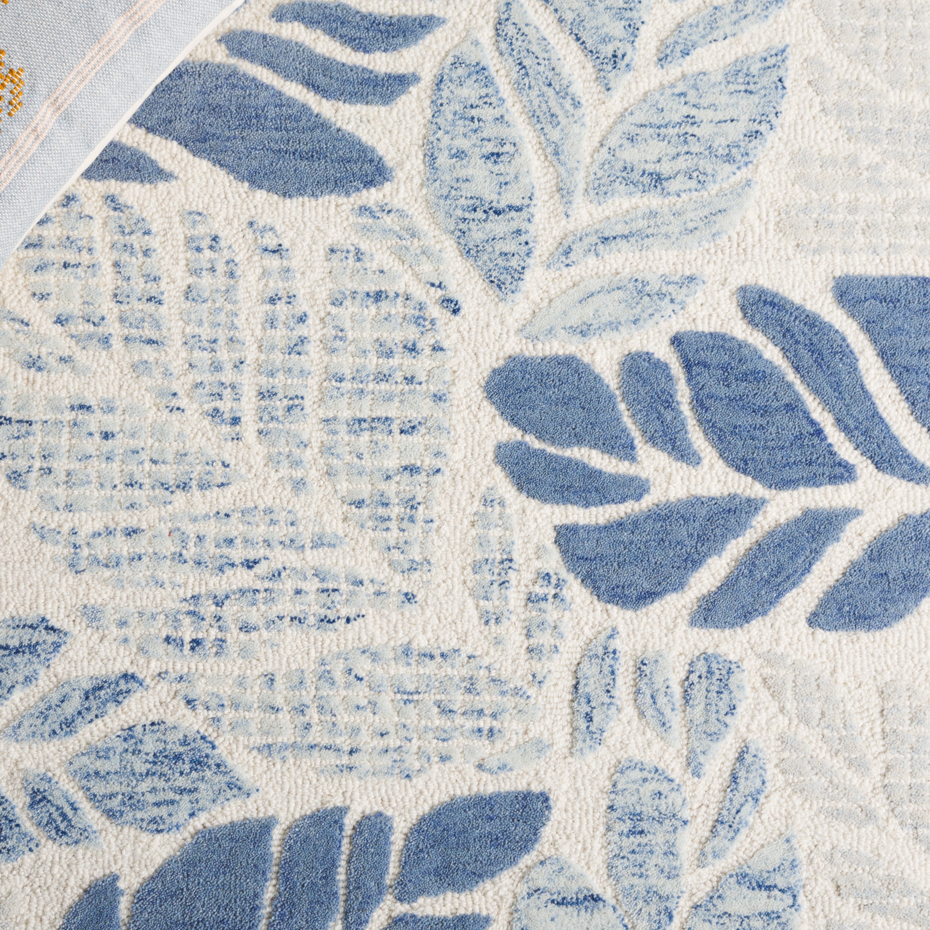 SAFAVIEH Martha Stewart Jardin Floral Area Rug, Ivory/Blue, 3' x 5'