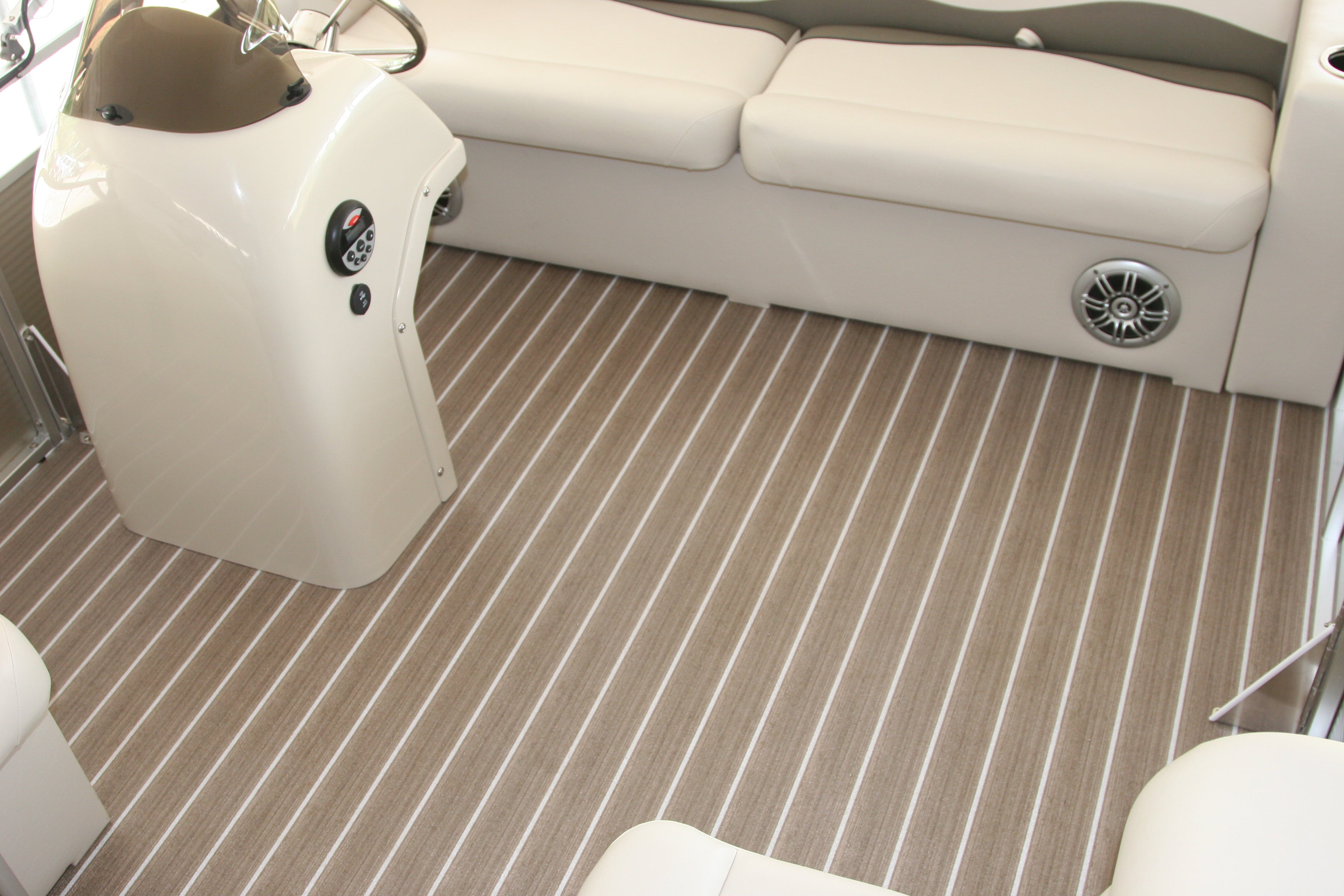 G-Floor Outdoor & Marine Vinyl Boat Flooring - 8.5' x 20' - Nutmeg Teak & Light Holly