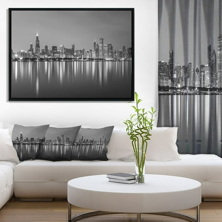 Chicago Skyline Canvas DESIGN ART Designart 'Chicago Skyline at Night Black and White' Cityscape Framed Canvas Print ()