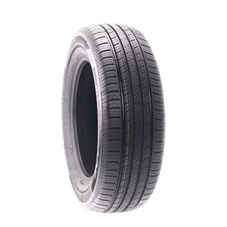 Dunlop Grandtrek PT20 A/S All Season 235/60R18 103H Passenger Tire