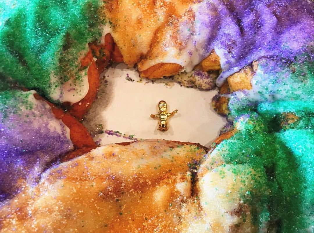 Cartozzo's Strawberry Cream Cheese King Cake