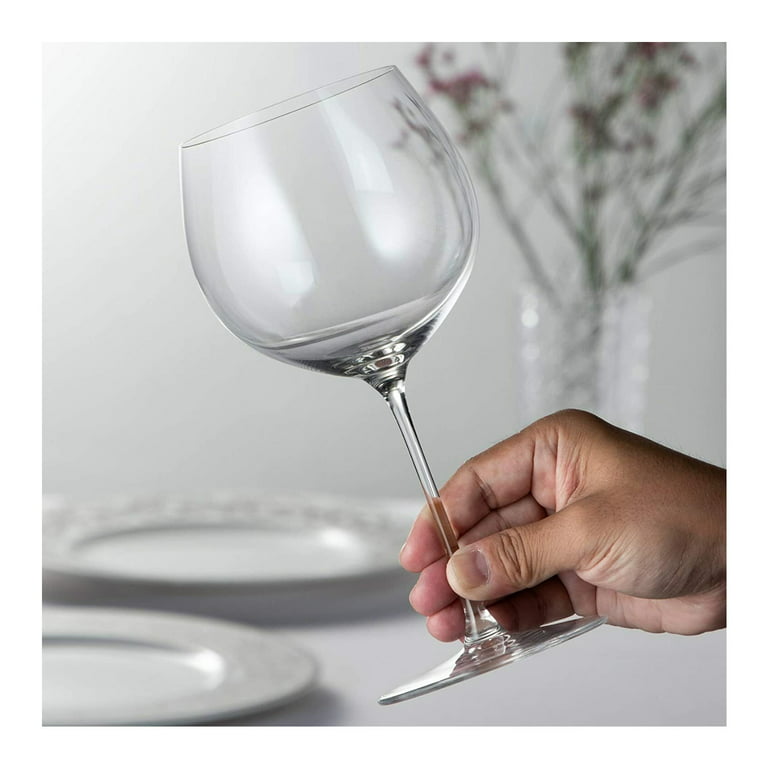 Riedel Veritas Chardonnay Glasses (4-Pack) with Cloth and Wine Pourer - Clear - Set of 4