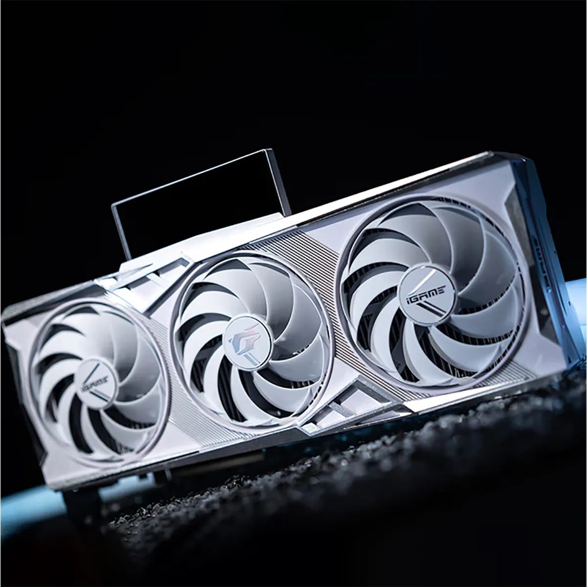 Colorful RTX 5070 Vulcan W OC 12GB GDDR7 192Bit Gpu White