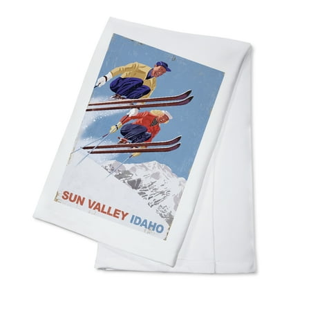 - Sun Valley, Idaho - Vintage Skiers - Lantern Press Artwork (100% Cotton Kitchen Towel)