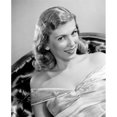 thumbnail image 1 of Posterazzi SAL255417976 Portrait de Jeune Femme Portant la Robe de Soirée Affiche Imprimée - 18 x 24 Po., 1 of 1