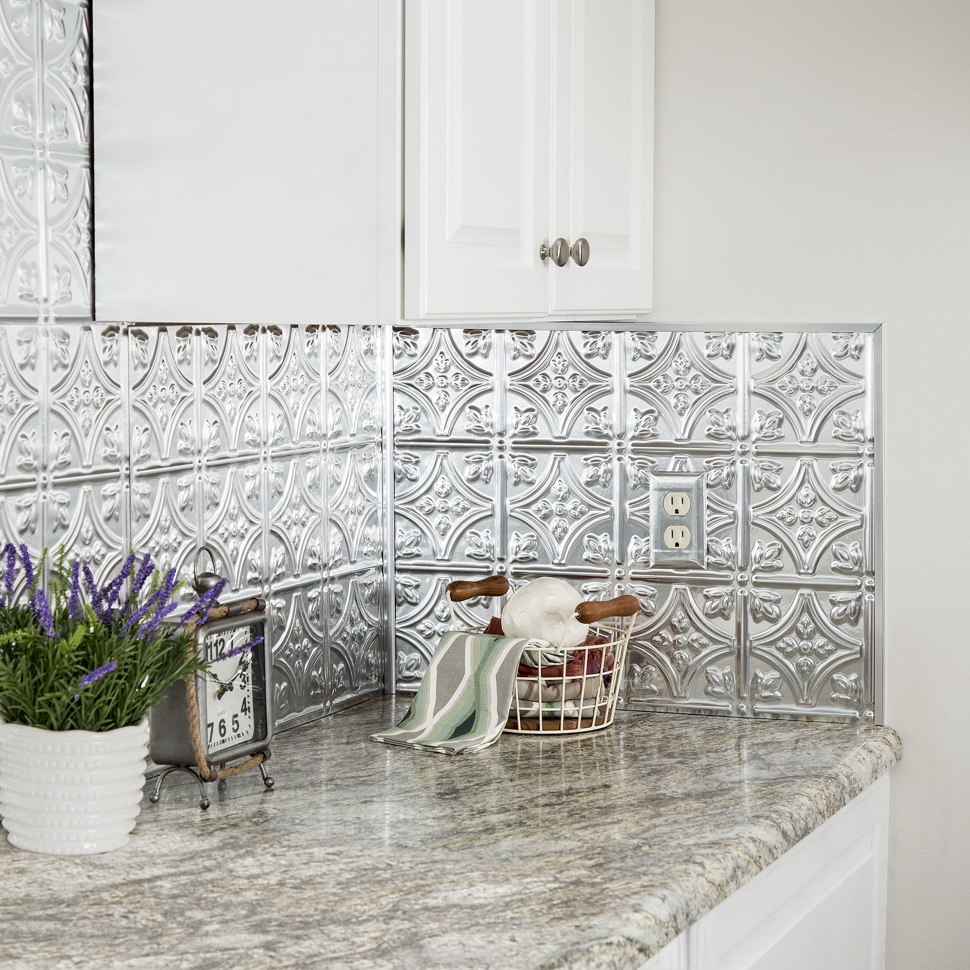 FASÄDE Large Profile Backsplash Accessory Kit in Brushed Aluminum