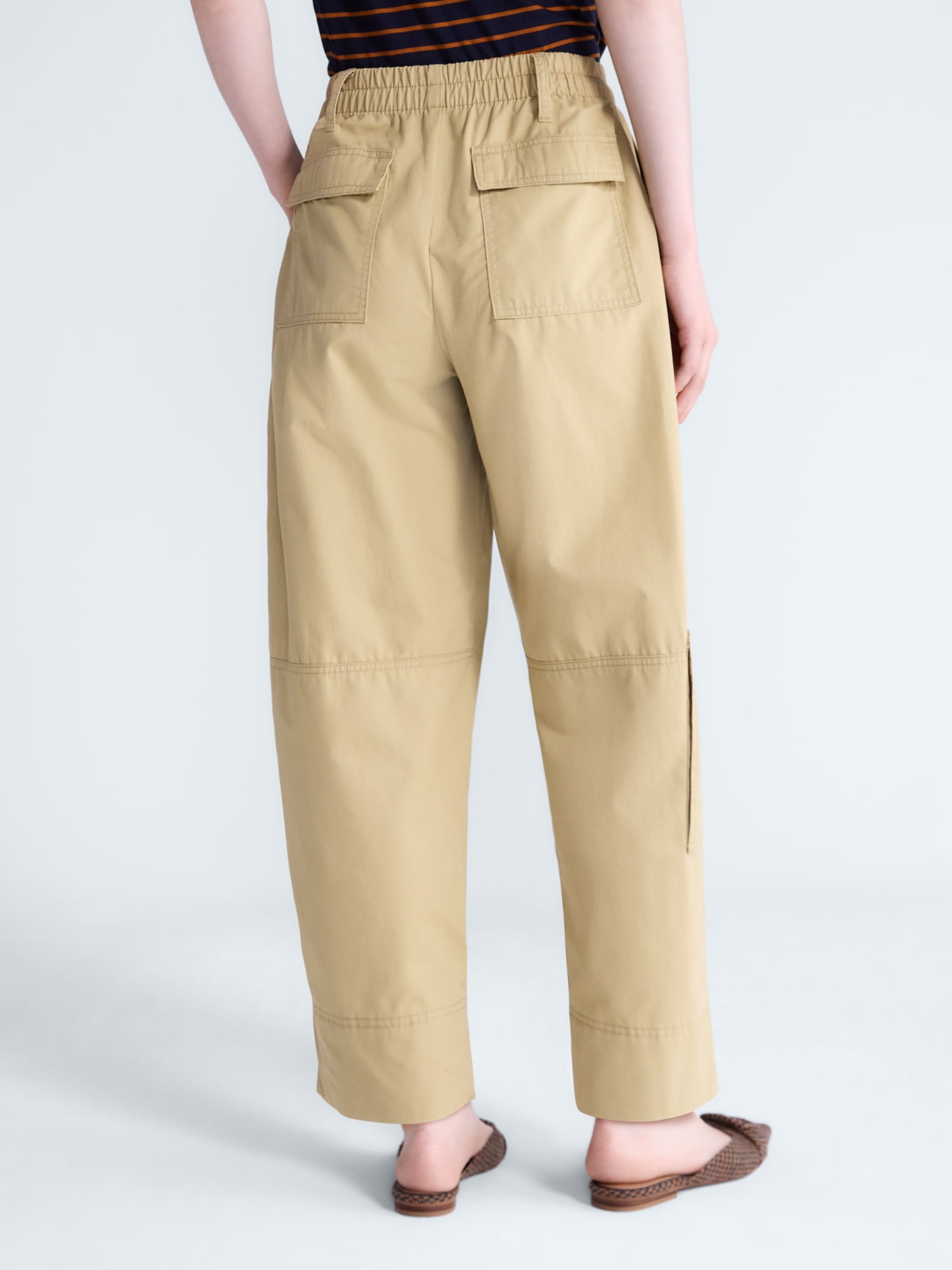 Free Assembly Women's and Women's Plus High Rise Cropped Cargo Barrel Pants, 26.5" Inseam, Sizes XS-4X