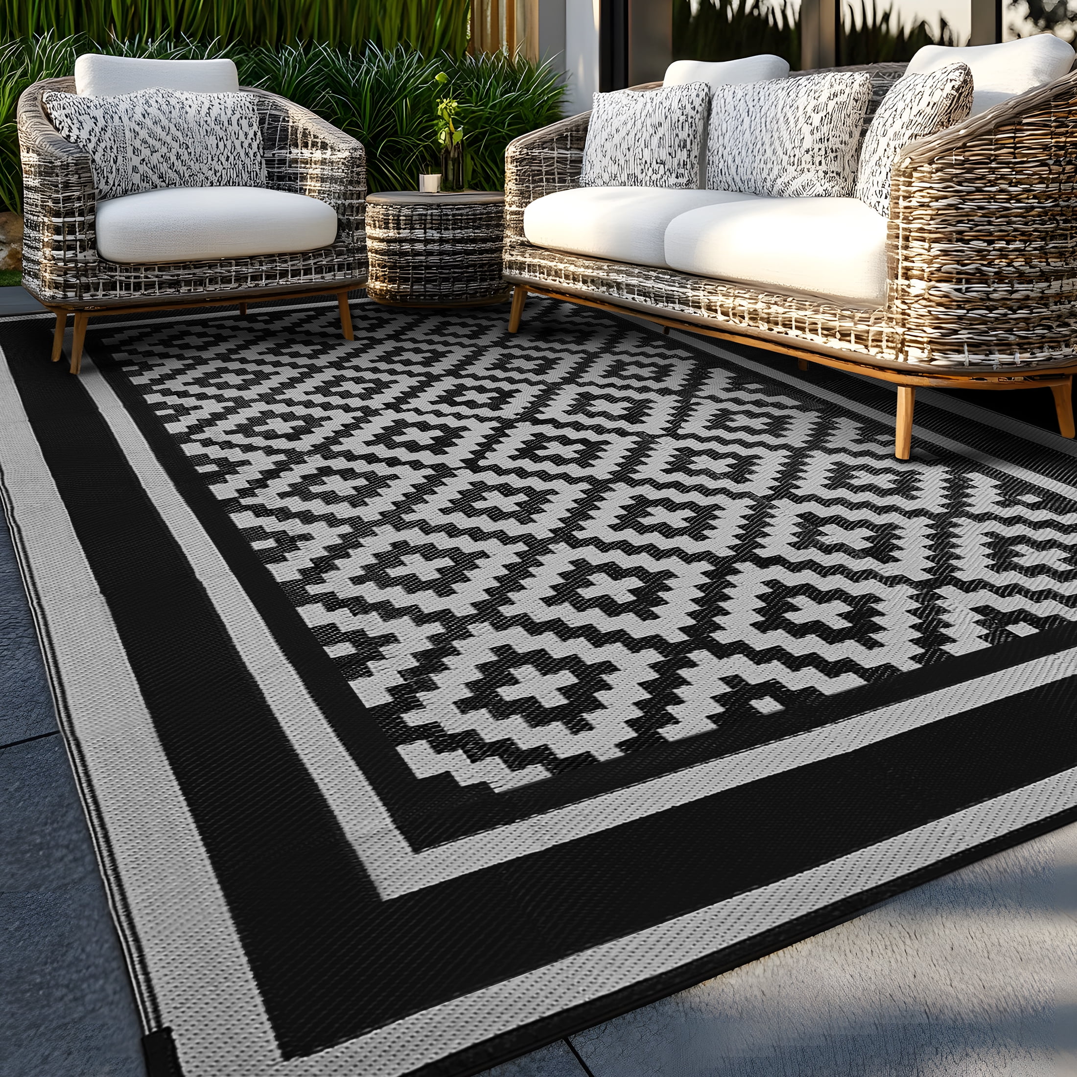 Kohree Outdoor Plastic Straw Rug 9'x12' ,Waterproof Mat with 4 Corner Loops Indoor Outdoor for RV, Camping, Deck ,Balcony (Black & Gray)