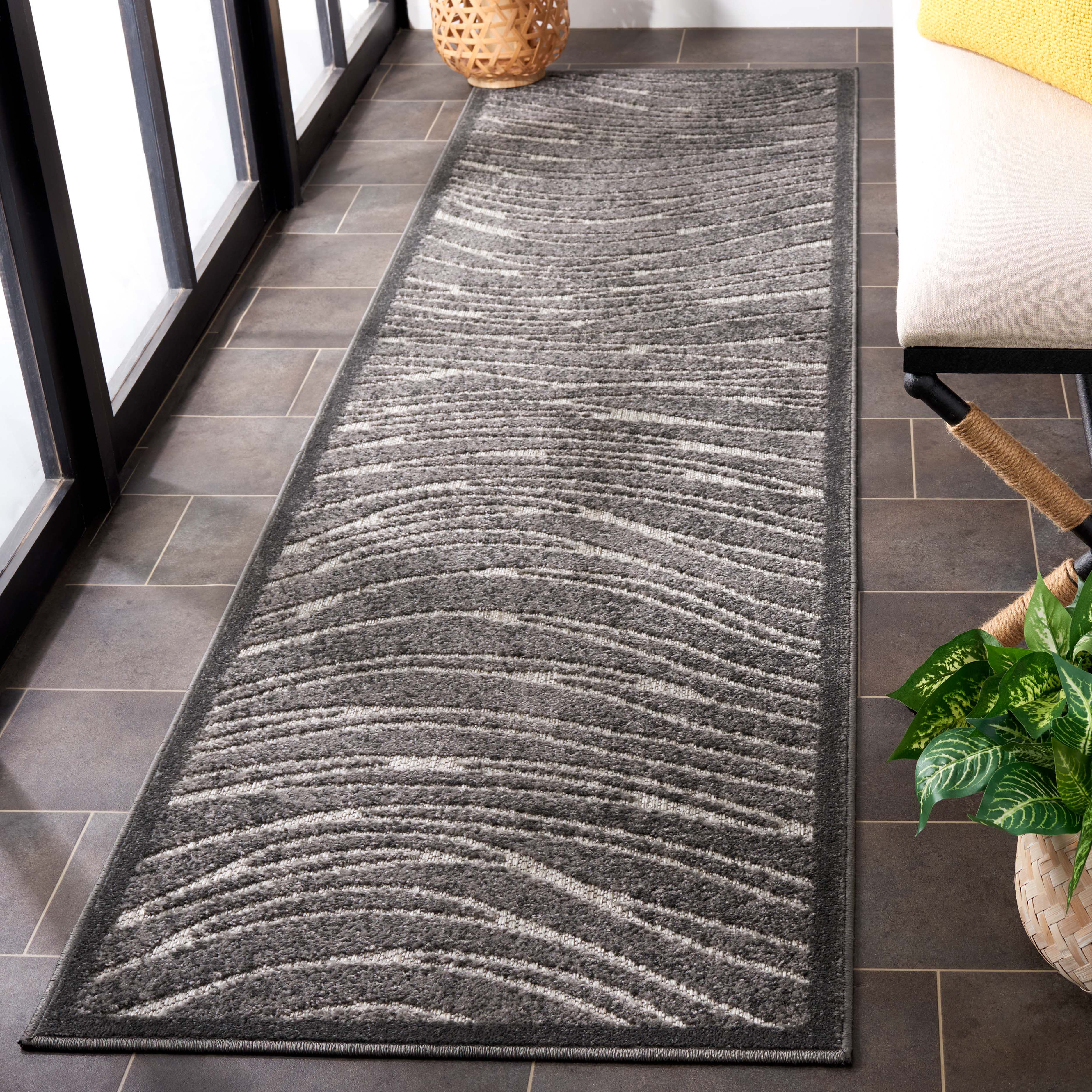 SAFAVIEH Cottage Tayler Geometric Indoor/Outdoor Runner Rug, Grey, 2'3" x 8'