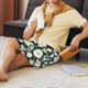 thumbnail image 5 of Balery White Daisies and Bee Pantalones cortos de pijama de punto de algodón para hombre con cinturilla y bolsillos-Small, 5 of 6