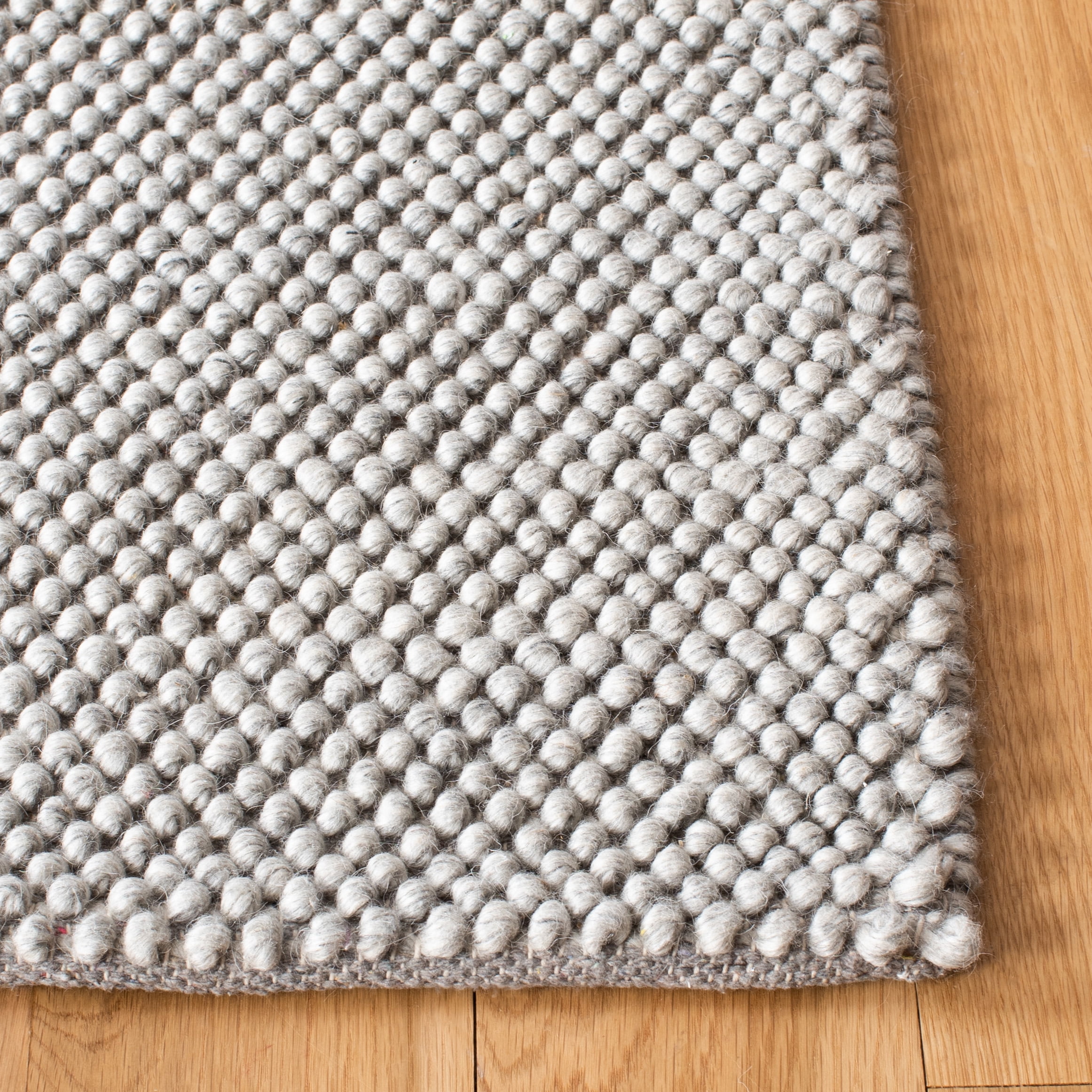 SAFAVIEH Natura Willoughby Distressed Area Rug, Silver, 5' x 8'