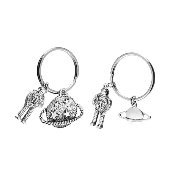 UPGRATOR 2-Pack Metal Astronaut Keychains Zinc Alloy Key Holders for Daily Use and Gift Giving