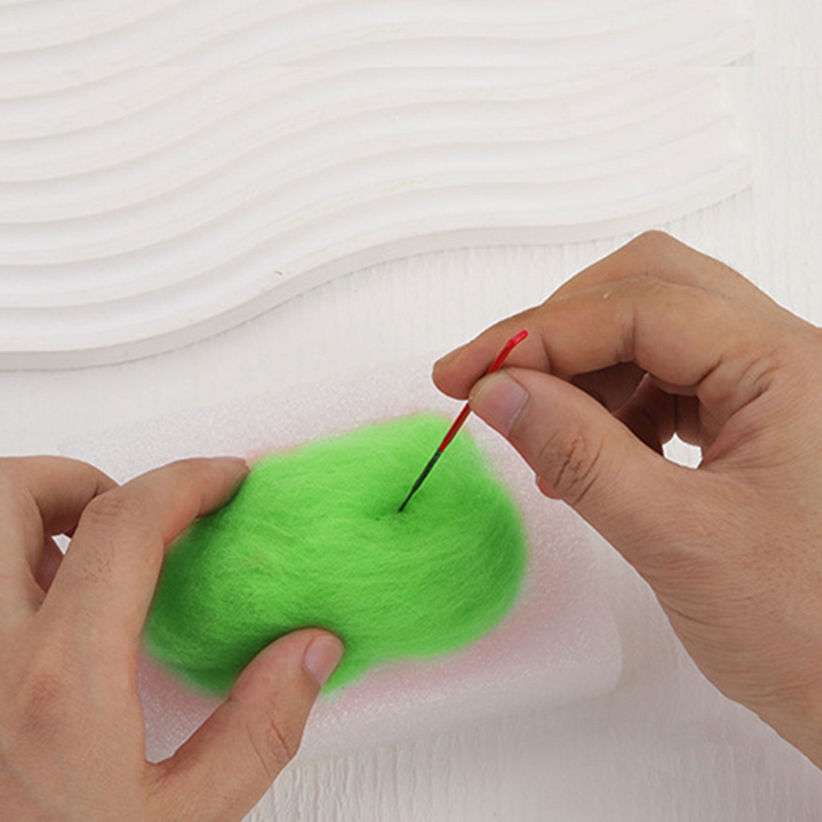 Yoetaun Needle Felting Kits 8 Colors Wool Roving Set Needle Felting Starter Kits with Felting Tool Needle Felting Supplies