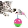 thumbnail image 1 of Ratón de pie de juguete para gatos, bolas de ratón interactivas con plumas coloridas para gatos, ratón de juguete para gatos con vaso, 2 uds., 1 of 5