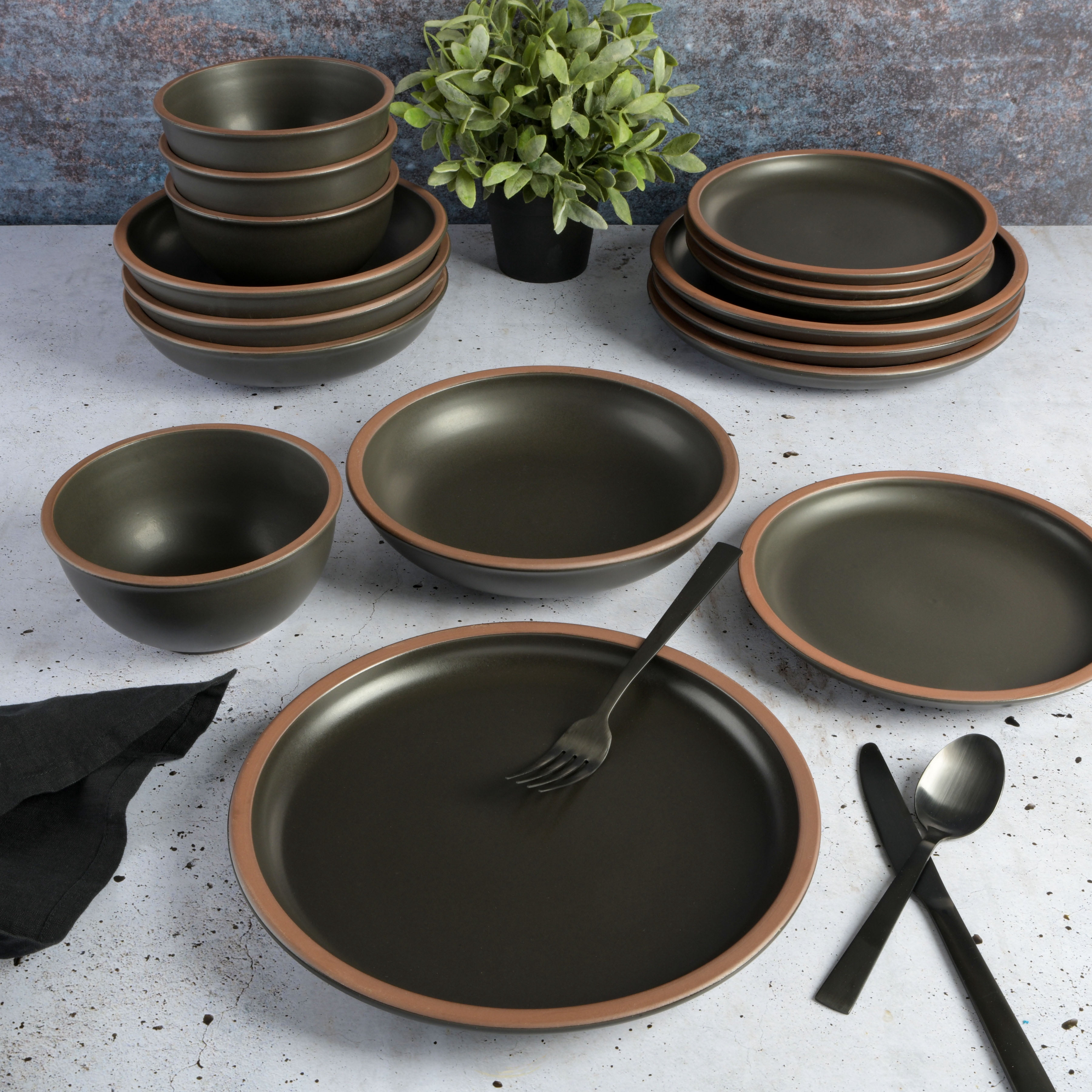 Gibson Soho Lounge Lagos 16 Piece Double Bowl Dinnerware Set, Black
