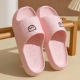 thumbnail image 1 of Zapatillas de moda de verano para hombre, sandalias con estampado de osito, baño interior, antideslizantes, suaves, zapatos informales para dormitorio para mujer, pareja, 1 of 5