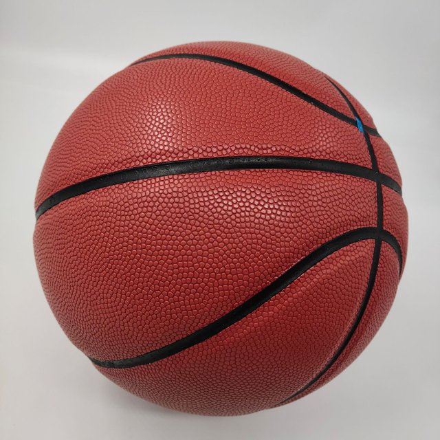 Baloncesto n.º 7 n.º 5 No estándar Antideslizante Resistente al desgaste Sala de competición Baloncesto de cemento Pelota de cuero de vaca Sensación en la mano Regalo para adultos