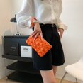 thumbnail image 3 of Bolso de mano de PU para mujer, monedero acolchado de color sólido, bolso de noche (naranja), 3 of 7