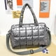 thumbnail image 4 of Bolso bandolera acolchado y ligero para mujer, tipo hobo, de algodón acolchado, 4 of 6