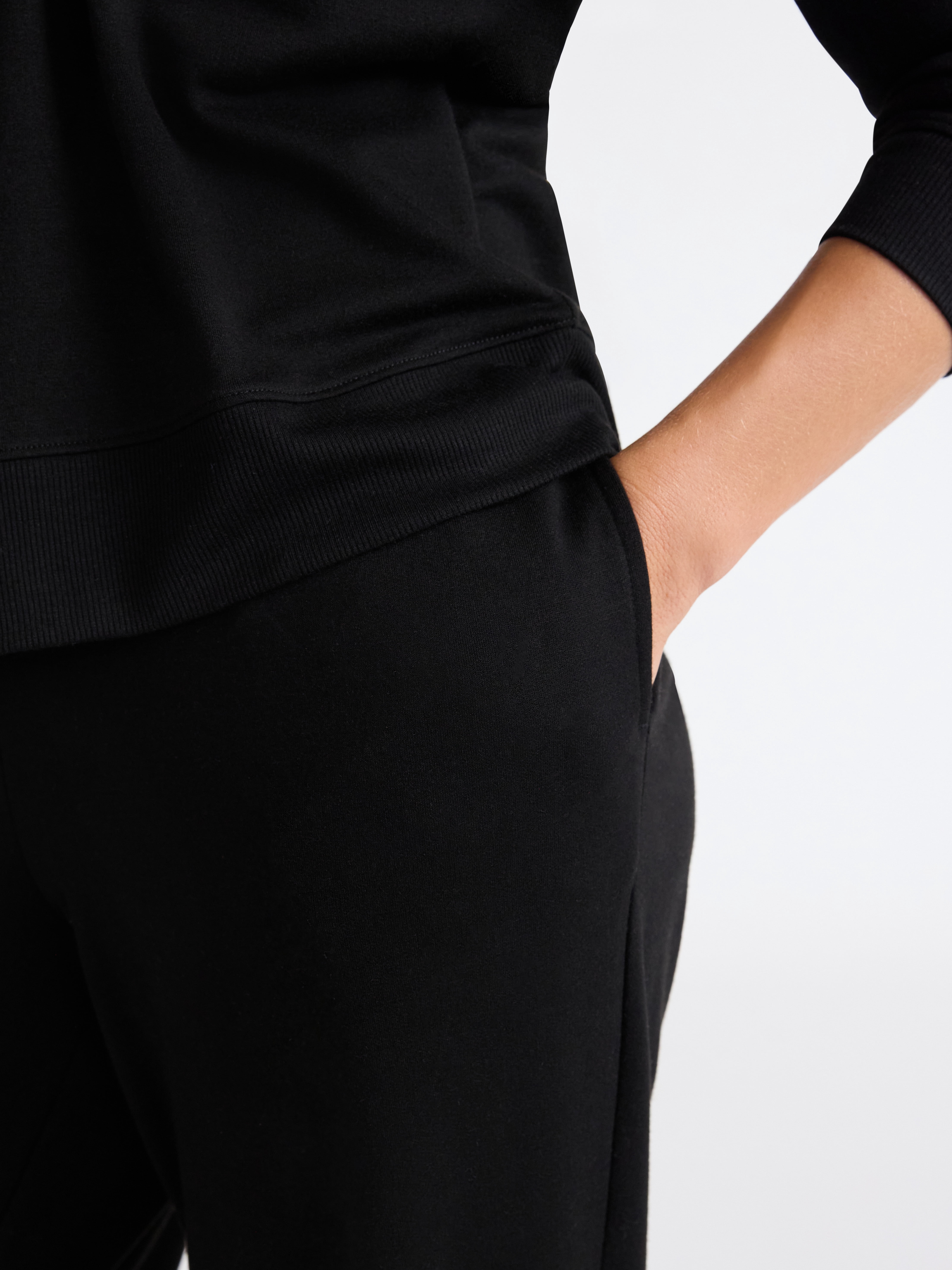 Joyspun Women’s Fleece Long Sleeve Top and Joggers Lounge Set, 2-Piece, Sizes XS-3X