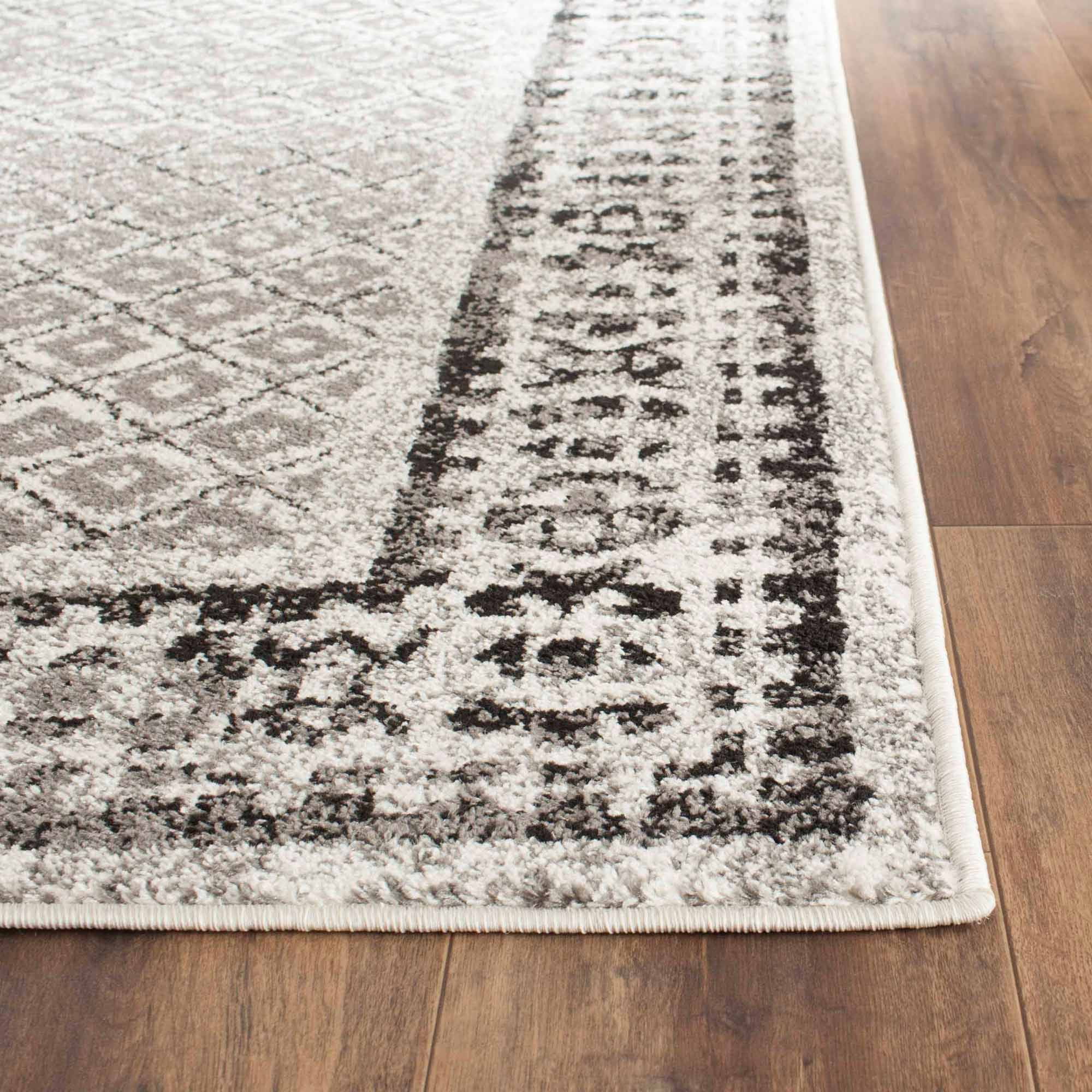 SAFAVIEH Adirondack Royston Traditional Area Rug, Ivory/Silver, 8' x 10'