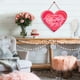 thumbnail image 5 of Decoraciones colgantes de corazón para San Valentín - Decoración de pared y puertas de papel para casa, fiesta, restaurante - 1 cuenta, 5 of 9