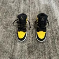 thumbnail image 1 of Jo r-dan 1 Retro Mid New Love 2017 G’s Size 6.5, 1 of 5