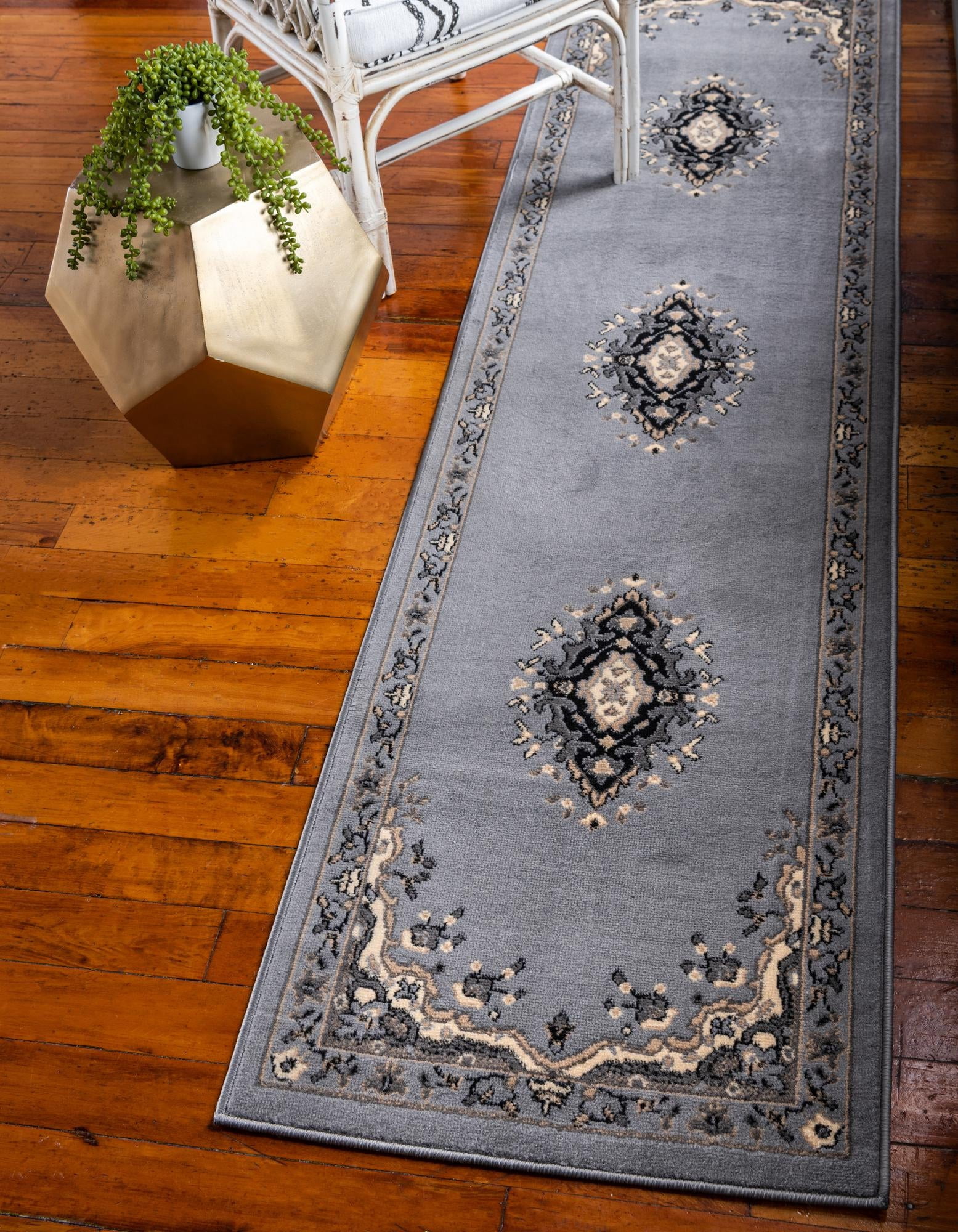 Rugs.com Amaya Collection Rug – 8 Ft Runner Gray Medium Rug Perfect For Hallways, Entryways