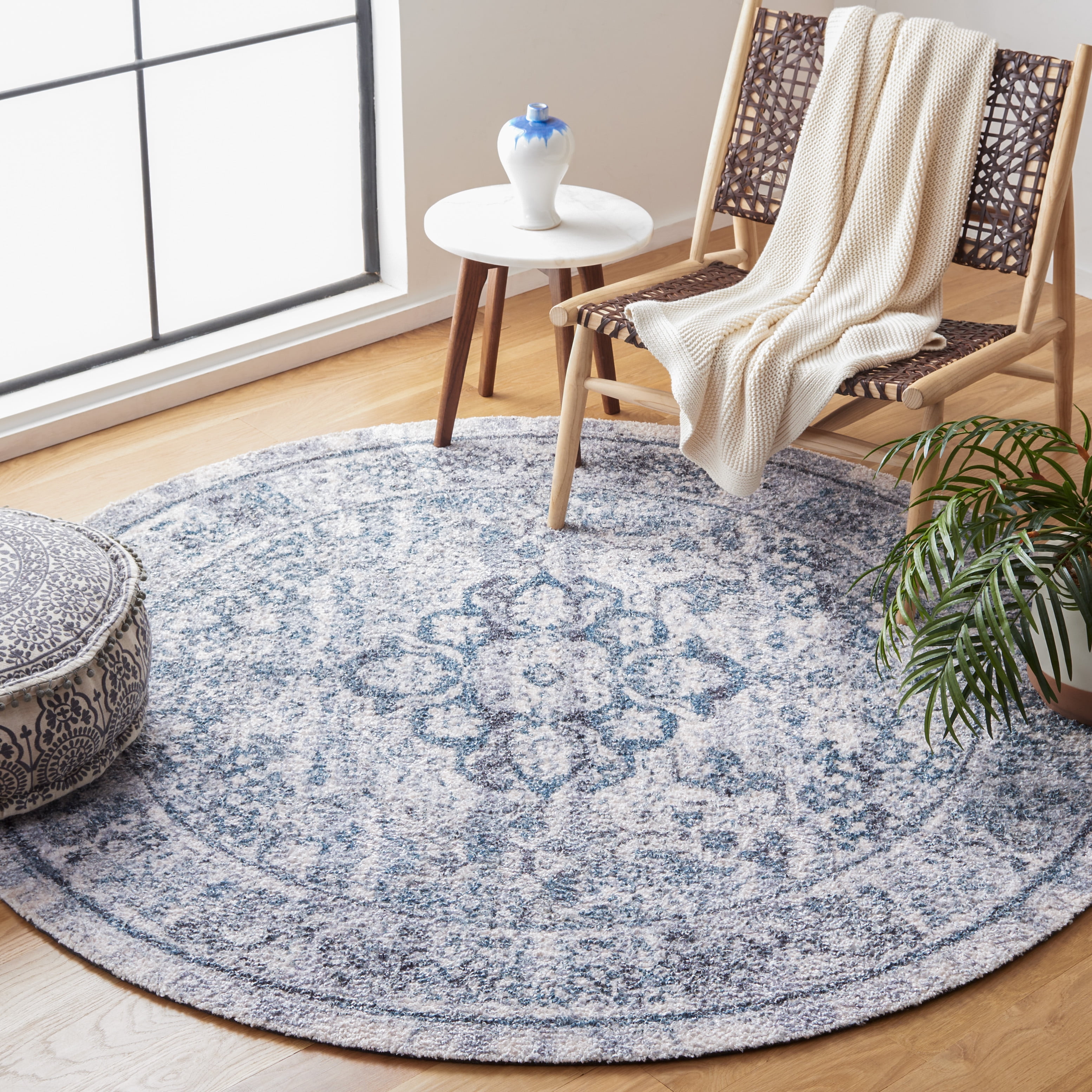 SAFAVIEH Classic Vintage Comhgham Medallion Area Rug, Aqua/Blue, 6' x 6' Round