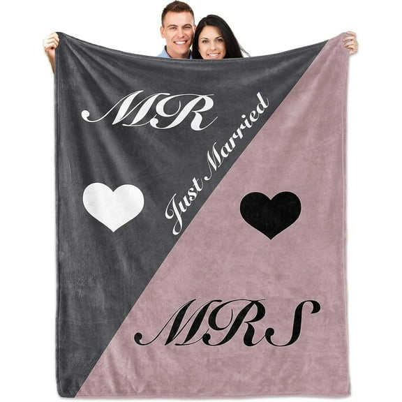 DAJU Wedding Gifts for Couples Hubby and Wifey Honeymoon Married Blanket Anniversary Engagement Gifts for Couples Newly Engaged Unique Gifts for Him Personalized Wedding Gifts for the Couple
