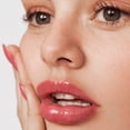 thumbnail image 4 of Bálsamo labial con color Summer Fridays, crema labial con color rosa guayaba, 15 ml, 4 of 9