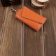 thumbnail image 5 of Funda de Cuero KAIYANG para llave de coche con 6 ganchos y Cierre a presión color naranja, 5 of 5
