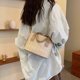 thumbnail image 4 of Bolso de hombro de estilo extranjero de nueva moda de verano 2024 para mujer, bolso de mensajero sencillo, bolso cuadrado pequeño informal sencillo, 4 of 5