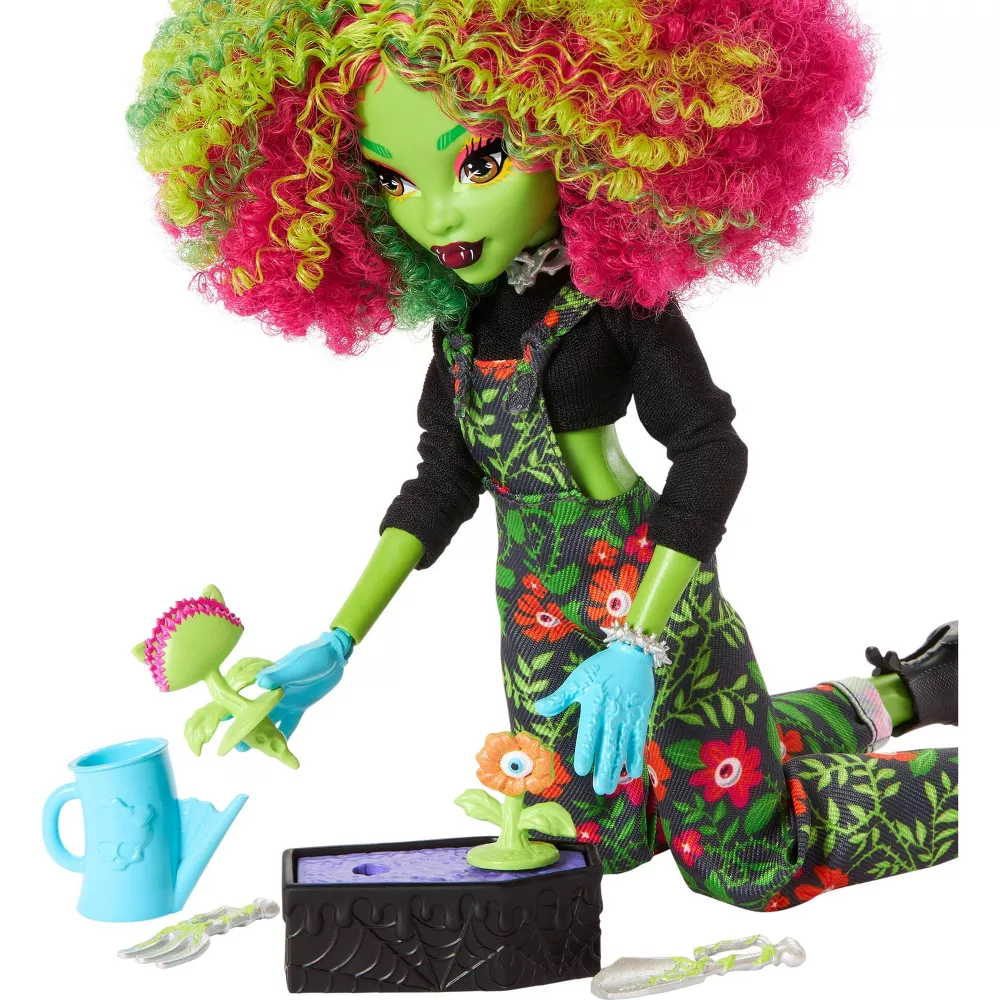 Monster High Fearbook Venus McFlytrap Fashion Doll with Yearbook and Unearthed Club Accessories