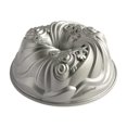 thumbnail image 1 of Nordic Ware Let It Snow Bundt, plata, capacidad de 10 tazas Nordic Ware NA, 1 of 6