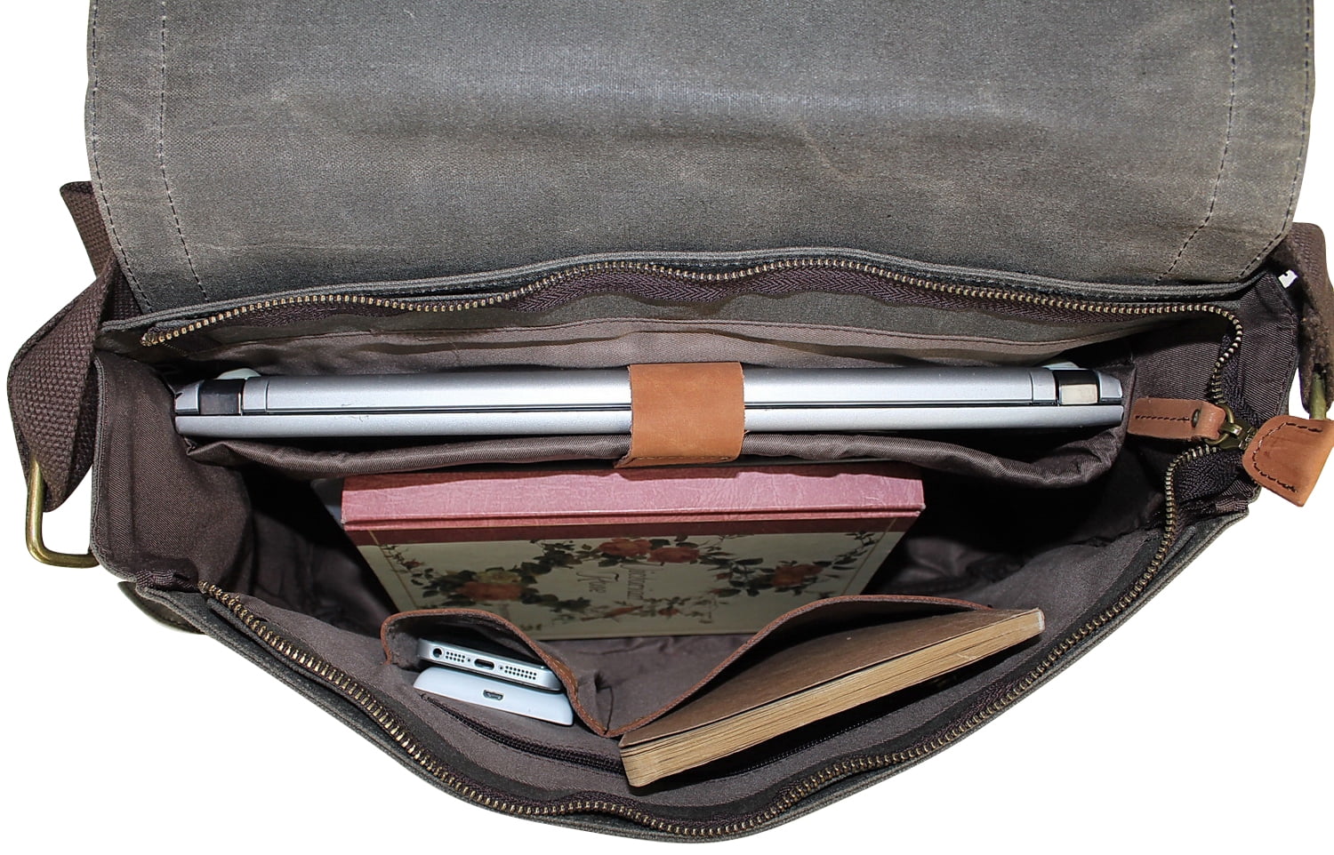 Vagarant Traveler 15" Vintage Cotton Wax Canvas Laptop Messenger Bag C31LW-CB