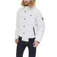 thumbnail image 1 of Chaqueta Tommy Hilfiger para hombre, tela ártica, acolchada, esnórquel, color blanco, 1 of 5