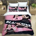 thumbnail image 3 of Juego de ropa de cama con estampado de grupo idol coreano, suministros de cama exquisitos, funda nórdica, edredón, juego de cama de lujo, negro-rosa, 3 of 4