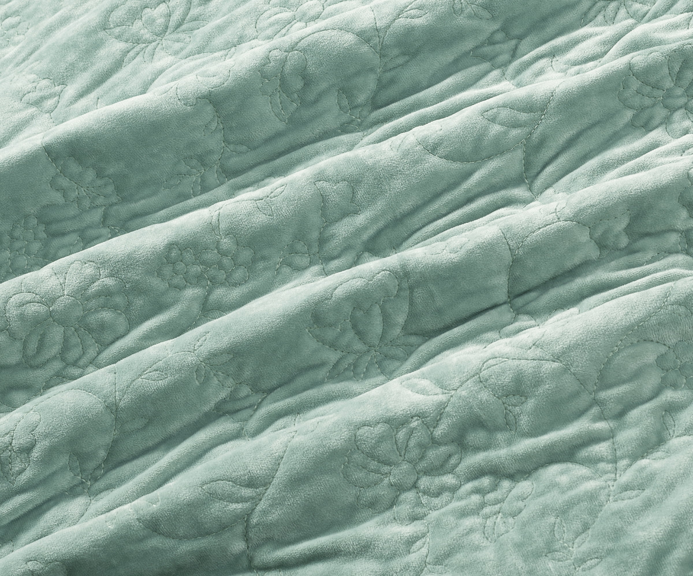 The Pioneer Woman Eloise Floral Velvet Quilt, King, Green River Bedding