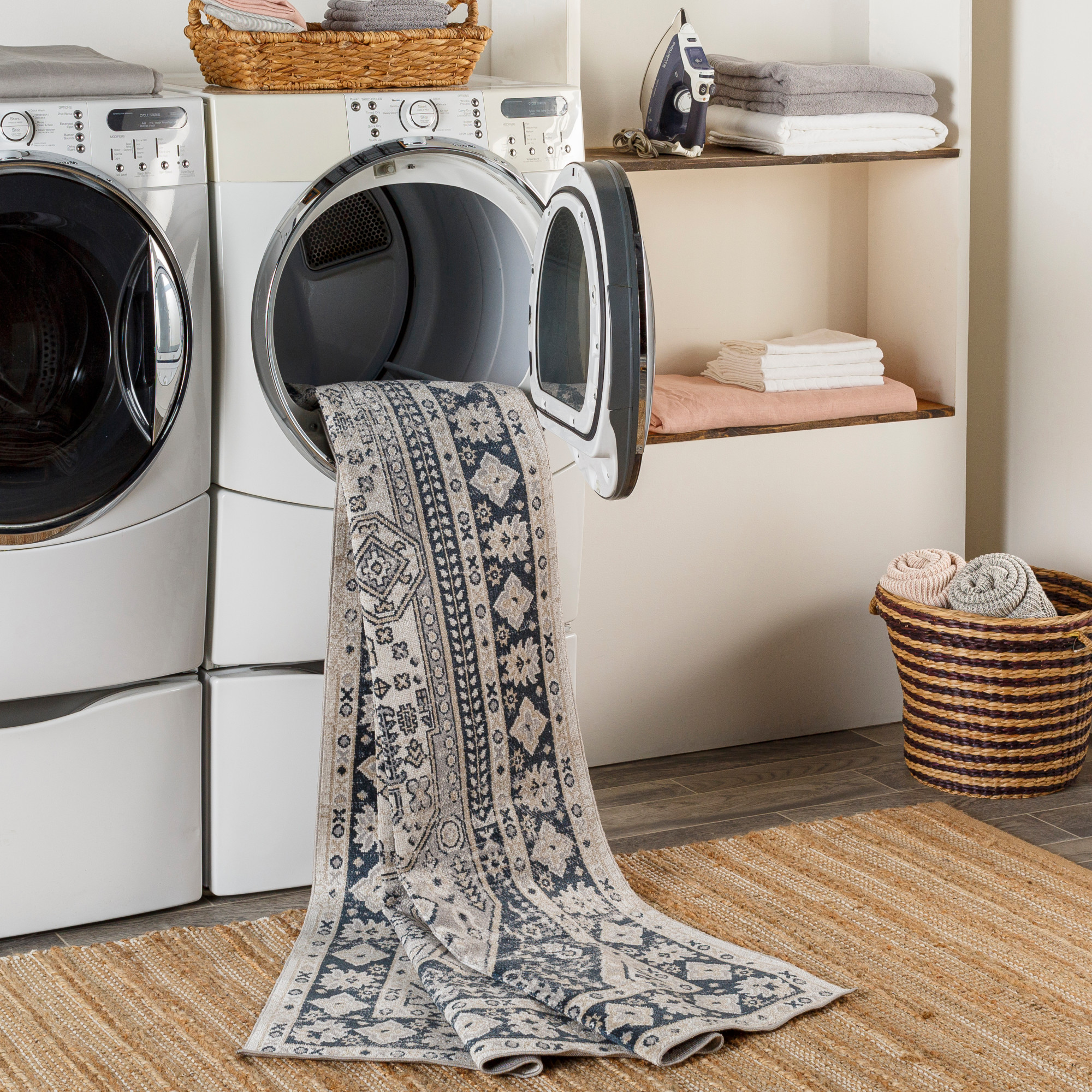 Livabliss Lavadora Medallion Machine Washable Indoor Area Rug, Navy ,9'2" x 12'