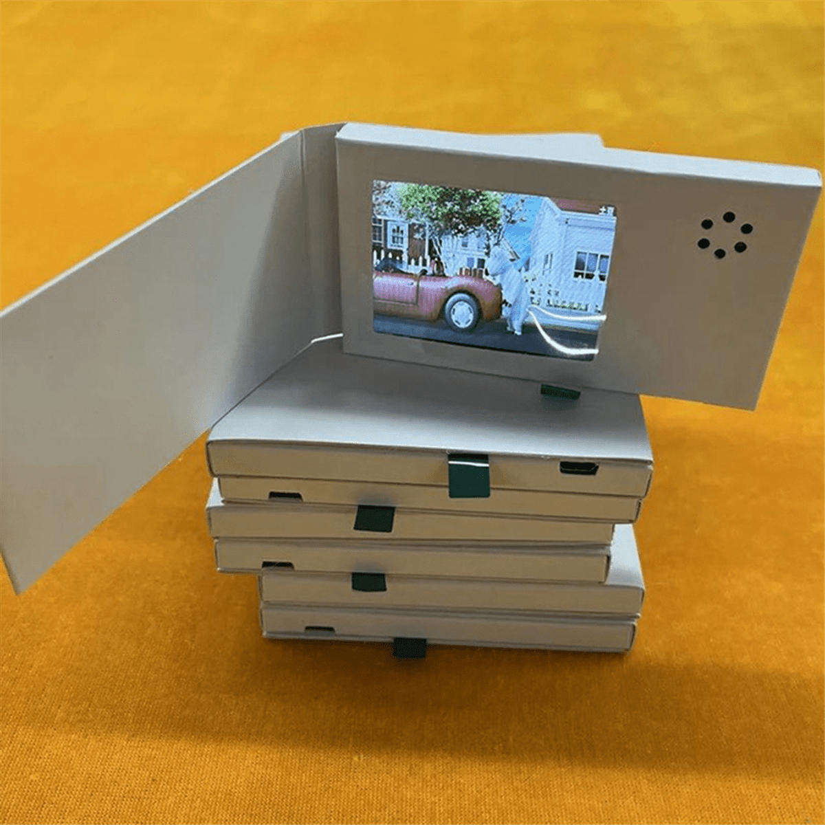 2.4inch Birthday White Video Book Card 128MB Lcd Invitation Gift Music Greeting Card Upload Video Lcd Greeting Card