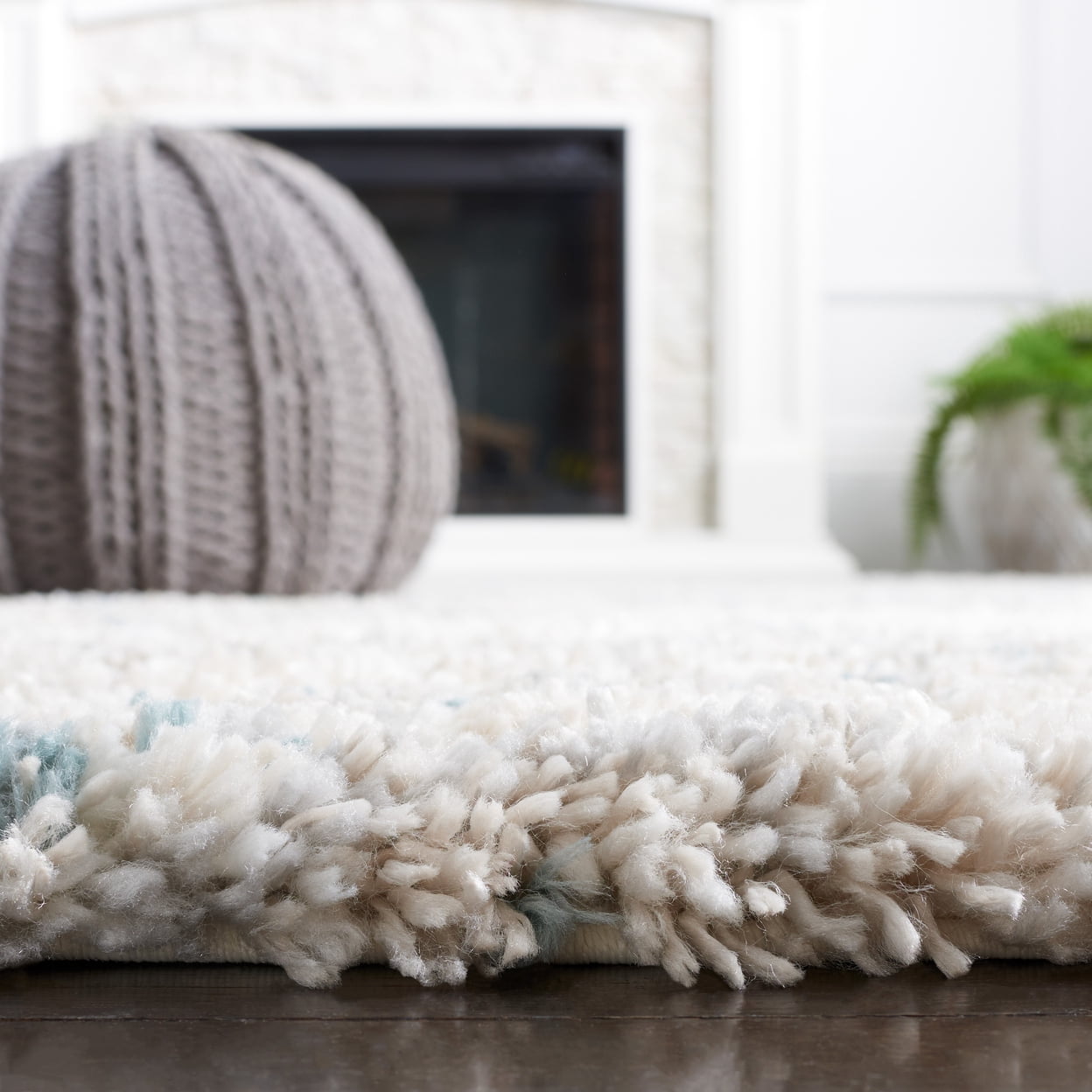 SAFAVIEH Fontana Shag Darina Diamond Plush Area Rug, Turquoise/Ivory, 6'7" x 6'7" Square