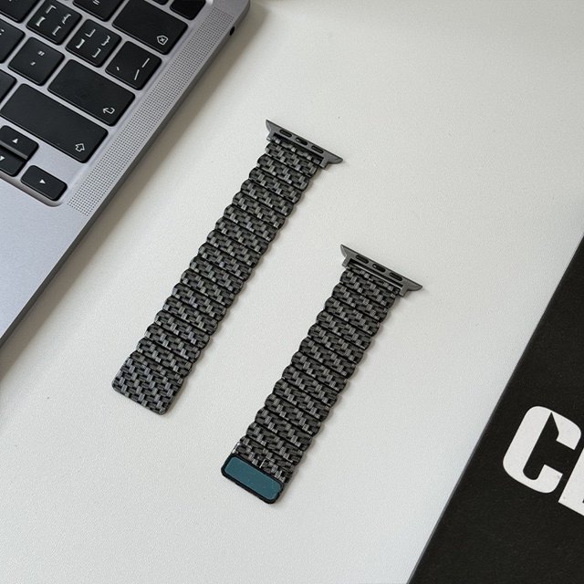 Adecuado para reloj Applewatch S9 8, correa de reloj magnética de encaje de acero 304 de fibra de carbono magnética de una cuenta