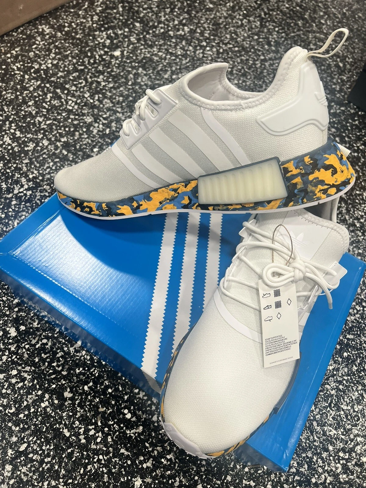 adidas gazelle silver green womens Adidas NMD R1 Primeknit Camo Pack 'Blue Camo' – CREP LDN main image 1