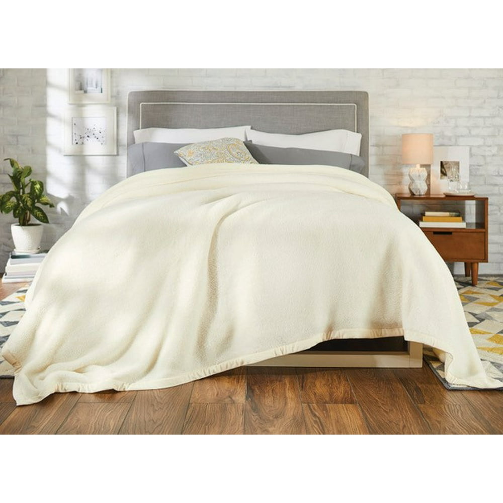 Better Homes & Gardens Full/Queen 90" x 90" Fluffy Vanilla Bed Blanket