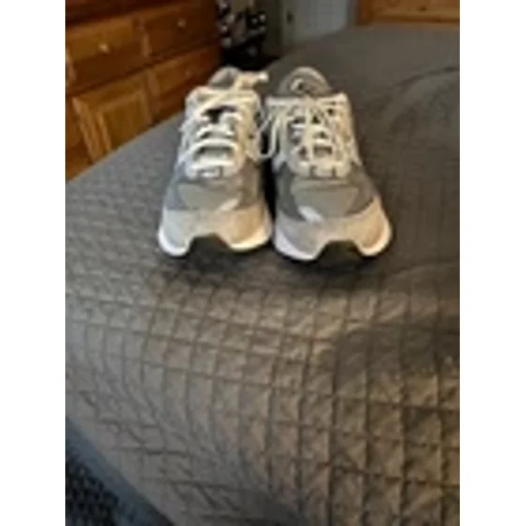 New balance 990 v6 men's 2E size 13 used